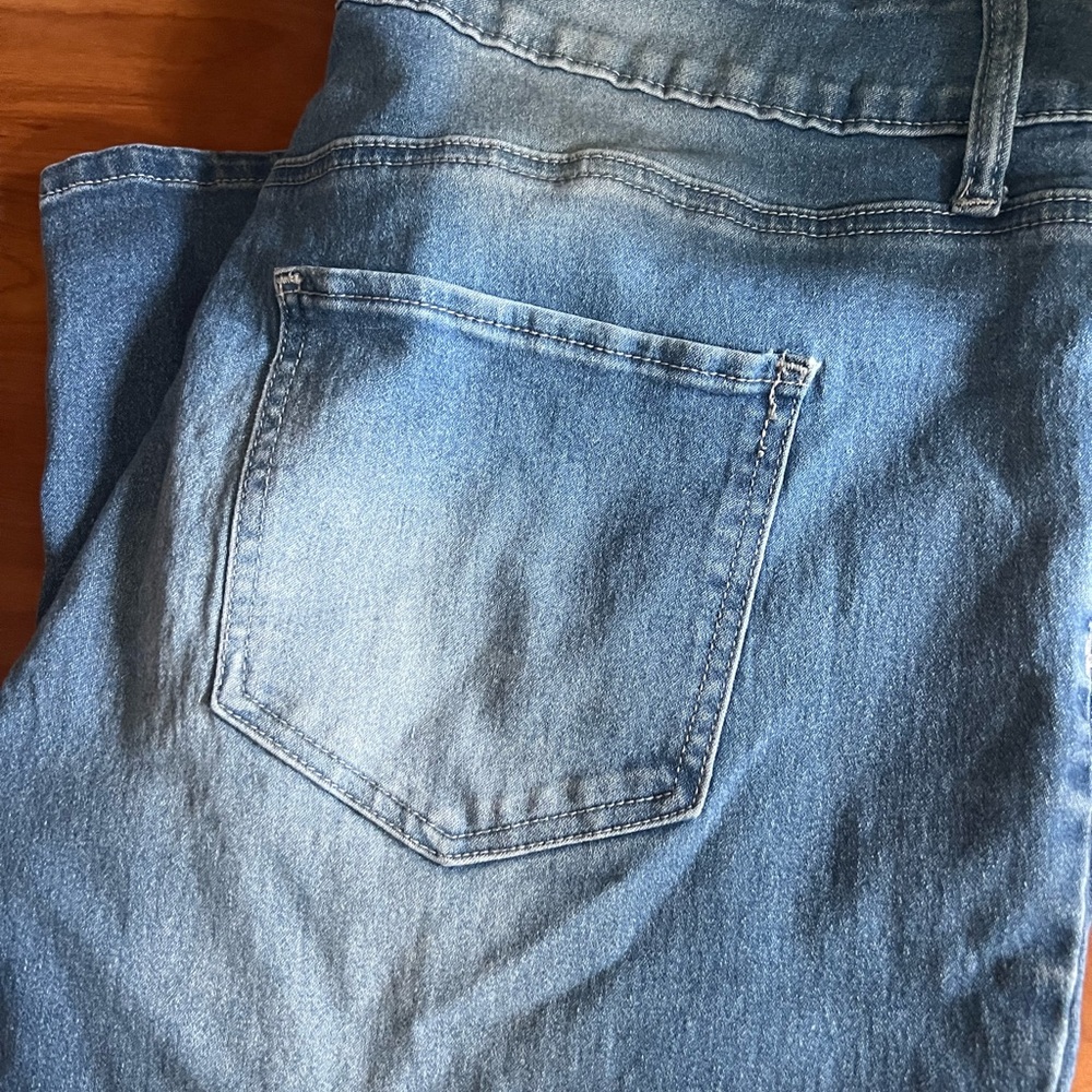 Hydraulic capris